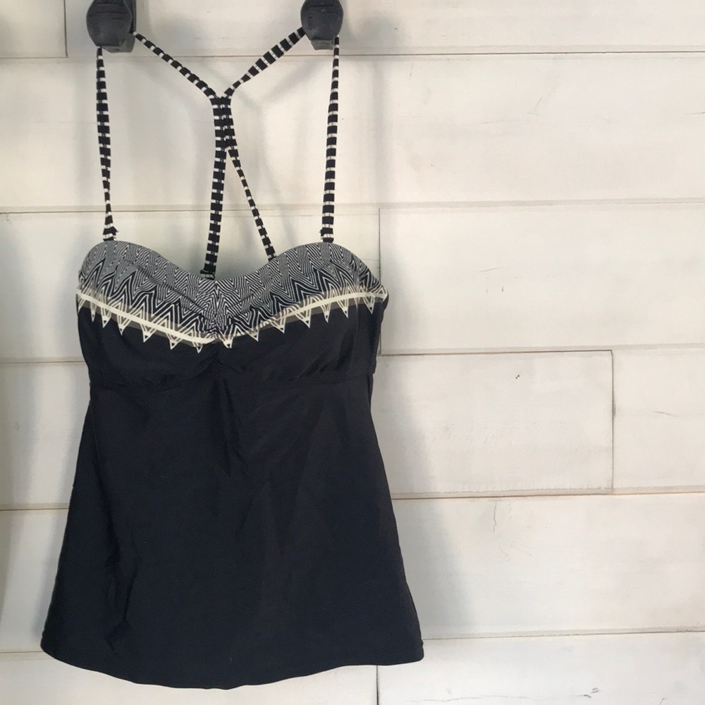 Athlete modest swim top